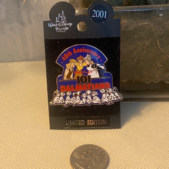 Disney 101 Dalmatians 40th Anniversary Limited Edition Pin - Picture 2 of 4
